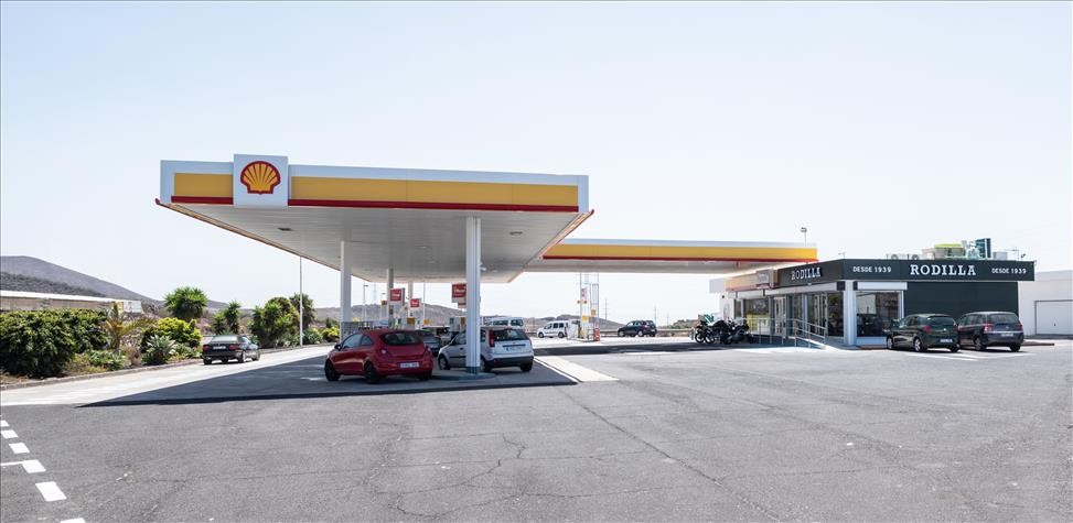 Restaurante Rodilla integrado en la Estación de Servicio Shell Arona